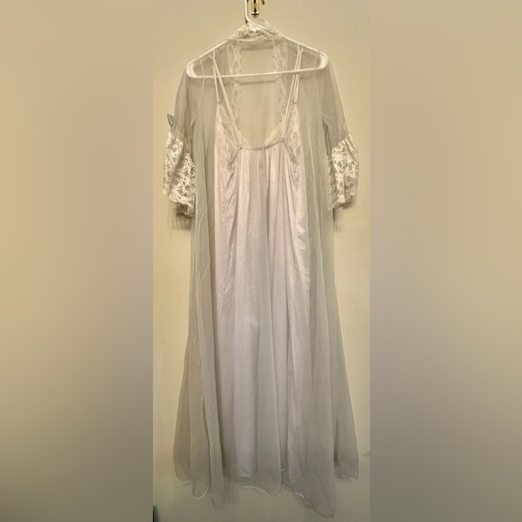 Vintage 70s “Val Mode” Sheer Lace Chemise & Robe with Blue Bow Sleeves Petite - Picture 5 of 7